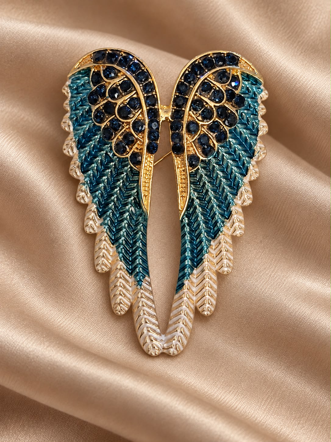 BROOCHES