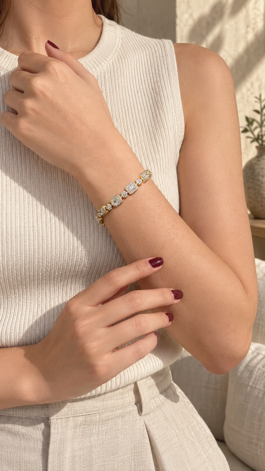 Gold-Tone Bracelet with Sparkling Rectangular Links
