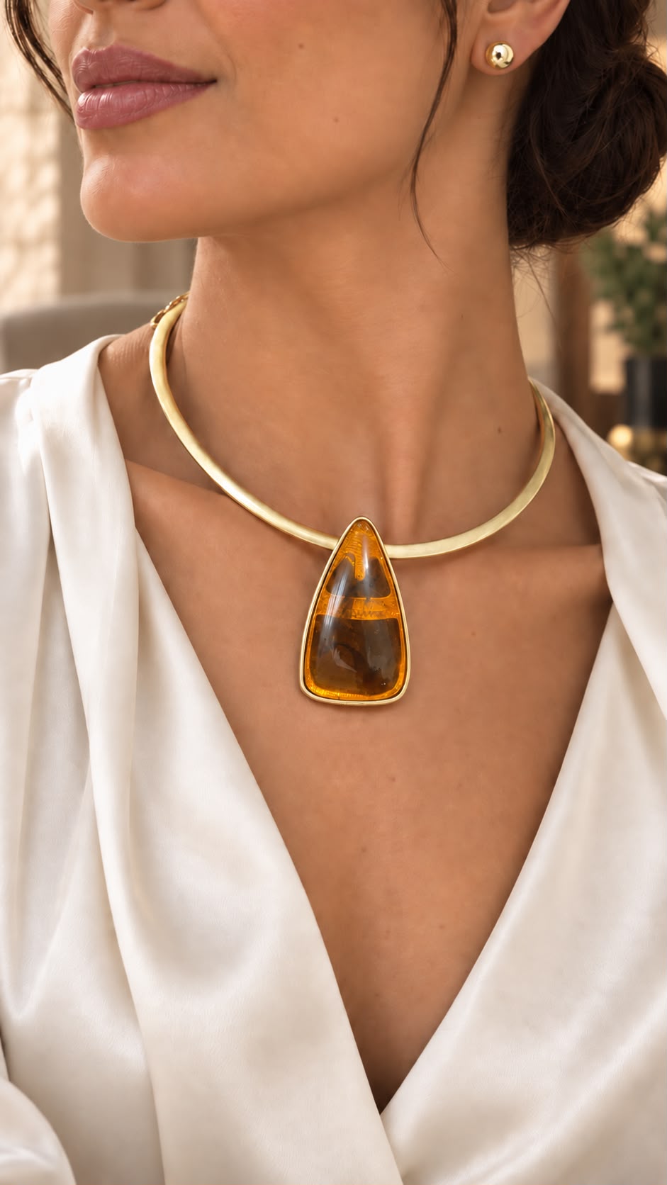 Gold-Tone Collar Necklace with Amber-Colored Pendant